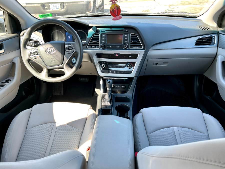 2015 Hyundai Sonata 4dr Sdn 2.4L SE, available for sale in Manchester, New Hampshire | Second Street Auto Sales Inc. Manchester, New Hampshire 2015 Hyundai Sonata 4dr Sdn 2.4L SE, available for sale in Manchester, New Hampshire | Second Street Auto Sales Inc. Manchester, New Hampshire
