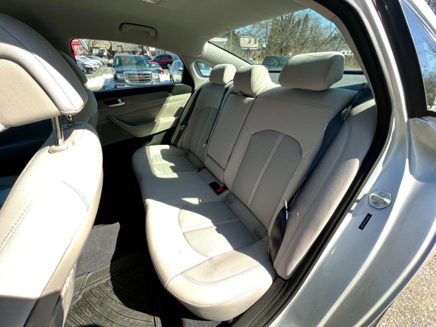 2015 Hyundai Sonata 4dr Sdn 2.4L SE, available for sale in Manchester, New Hampshire | Second Street Auto Sales Inc. Manchester, New Hampshire 2015 Hyundai Sonata 4dr Sdn 2.4L SE, available for sale in Manchester, New Hampshire | Second Street Auto Sales Inc. Manchester, New Hampshire