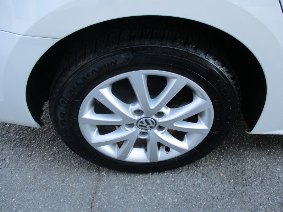 2014 Volkswagen Jetta Sedan SE PZEV, available for sale in Meriden, Connecticut | Cos Central Auto. Meriden, Connecticut 2014 Volkswagen Jetta Sedan SE PZEV, available for sale in Meriden, Connecticut | Cos Central Auto. Meriden, Connecticut