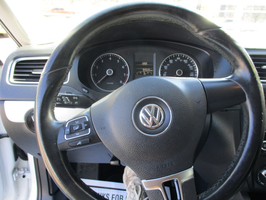 2014 Volkswagen Jetta Sedan SE PZEV, available for sale in Meriden, Connecticut | Cos Central Auto. Meriden, Connecticut 2014 Volkswagen Jetta Sedan SE PZEV, available for sale in Meriden, Connecticut | Cos Central Auto. Meriden, Connecticut