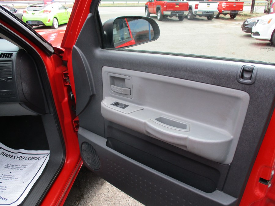 2008 Dodge Dakota 4WD Crew Cab SLT, available for sale in Meriden, Connecticut | Cos Central Auto. Meriden, Connecticut 2008 Dodge Dakota 4WD Crew Cab SLT, available for sale in Meriden, Connecticut | Cos Central Auto. Meriden, Connecticut