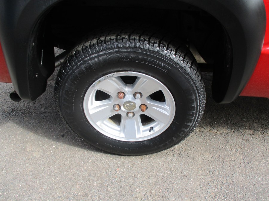 2008 Dodge Dakota 4WD Crew Cab SLT, available for sale in Meriden, Connecticut | Cos Central Auto. Meriden, Connecticut 2008 Dodge Dakota 4WD Crew Cab SLT, available for sale in Meriden, Connecticut | Cos Central Auto. Meriden, Connecticut