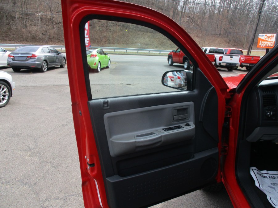 2008 Dodge Dakota 4WD Crew Cab SLT, available for sale in Meriden, Connecticut | Cos Central Auto. Meriden, Connecticut 2008 Dodge Dakota 4WD Crew Cab SLT, available for sale in Meriden, Connecticut | Cos Central Auto. Meriden, Connecticut