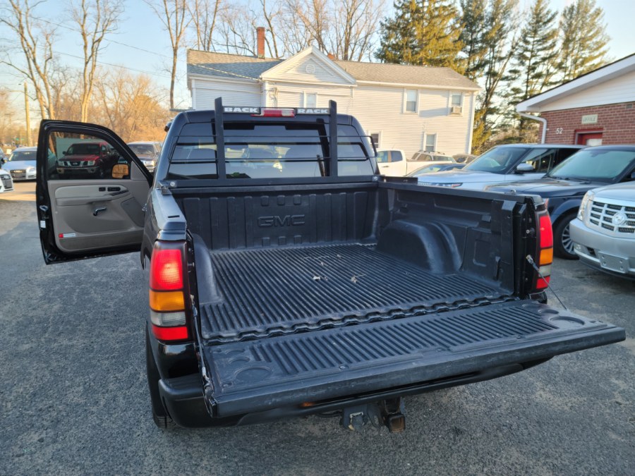 2005 GMC Sierra Denali Crew Cab 143.5" WB Leather interior, available for sale in East Windsor, Connecticut | Toro Auto. East Windsor, Connecticut 2005 GMC Sierra Denali Crew Cab 143.5" WB Leather interior, available for sale in East Windsor, Connecticut | Toro Auto. East Windsor, Connecticut