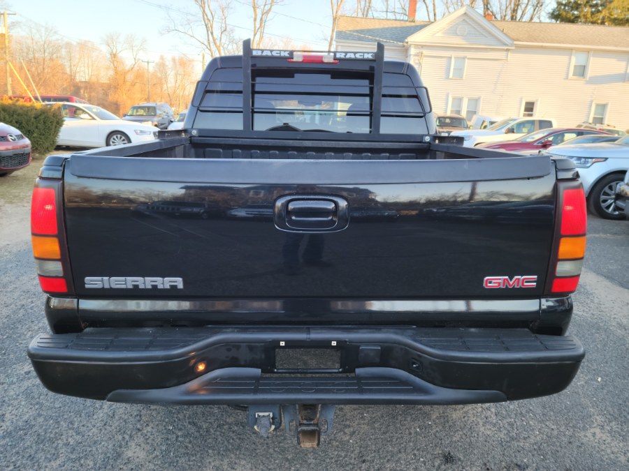 2005 GMC Sierra Denali Crew Cab 143.5" WB Leather interior, available for sale in East Windsor, Connecticut | Toro Auto. East Windsor, Connecticut 2005 GMC Sierra Denali Crew Cab 143.5" WB Leather interior, available for sale in East Windsor, Connecticut | Toro Auto. East Windsor, Connecticut