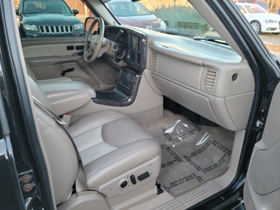 2005 GMC Sierra Denali Crew Cab 143.5" WB Leather interior, available for sale in East Windsor, Connecticut | Toro Auto. East Windsor, Connecticut 2005 GMC Sierra Denali Crew Cab 143.5" WB Leather interior, available for sale in East Windsor, Connecticut | Toro Auto. East Windsor, Connecticut