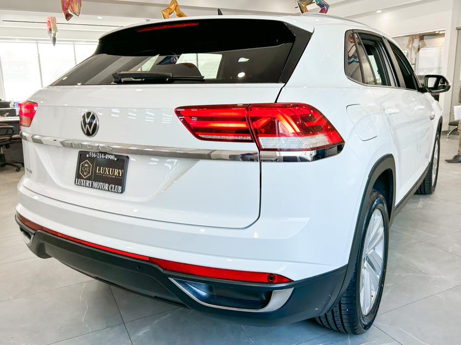 2021 Volkswagen Atlas Cross Sport 3.6L V6 SE w/Technology FWD, available for sale in Franklin Square, New York | Luxury Motor Club. Franklin Square, New York 2021 Volkswagen Atlas Cross Sport 3.6L V6 SE w/Technology FWD, available for sale in Franklin Square, New York | Luxury Motor Club. Franklin Square, New York