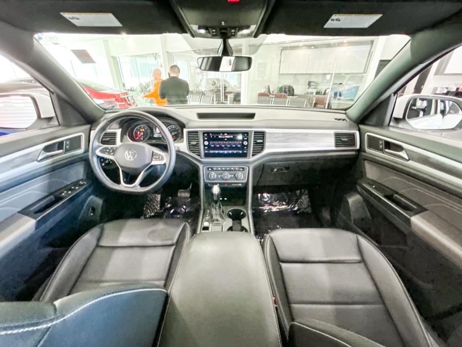 2021 Volkswagen Atlas Cross Sport 3.6L V6 SE w/Technology FWD, available for sale in Franklin Square, New York | Luxury Motor Club. Franklin Square, New York 2021 Volkswagen Atlas Cross Sport 3.6L V6 SE w/Technology FWD, available for sale in Franklin Square, New York | Luxury Motor Club. Franklin Square, New York