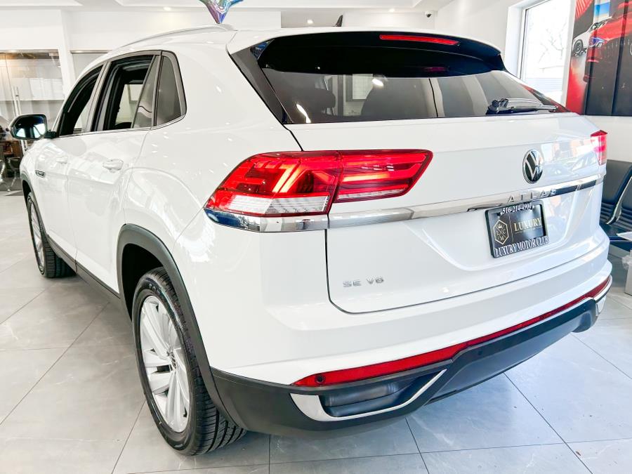 2021 Volkswagen Atlas Cross Sport 3.6L V6 SE w/Technology FWD, available for sale in Franklin Square, New York | Luxury Motor Club. Franklin Square, New York 2021 Volkswagen Atlas Cross Sport 3.6L V6 SE w/Technology FWD, available for sale in Franklin Square, New York | Luxury Motor Club. Franklin Square, New York