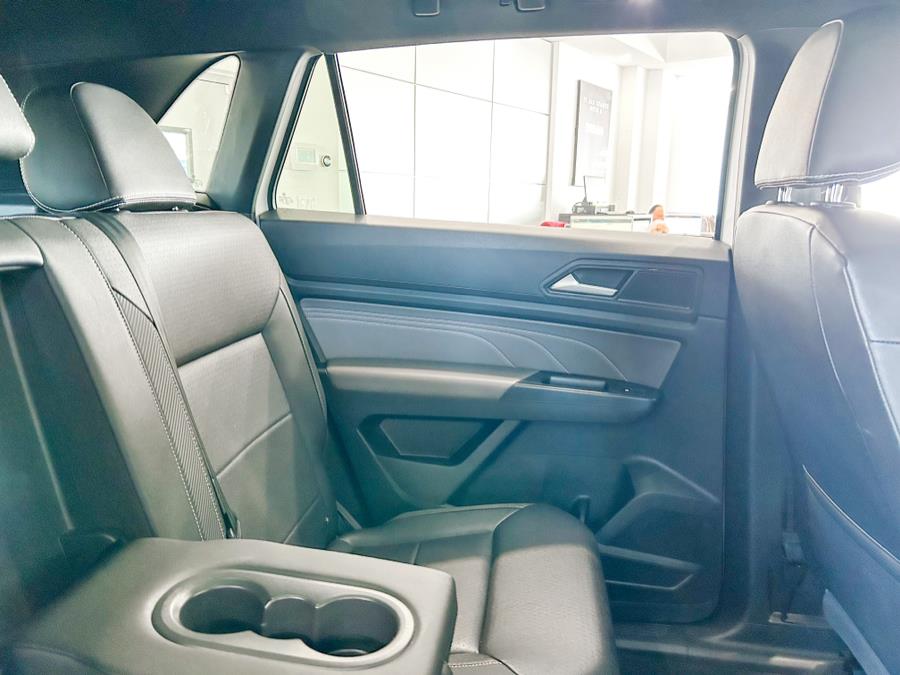 2021 Volkswagen Atlas Cross Sport 3.6L V6 SE w/Technology FWD, available for sale in Franklin Square, New York | Luxury Motor Club. Franklin Square, New York 2021 Volkswagen Atlas Cross Sport 3.6L V6 SE w/Technology FWD, available for sale in Franklin Square, New York | Luxury Motor Club. Franklin Square, New York