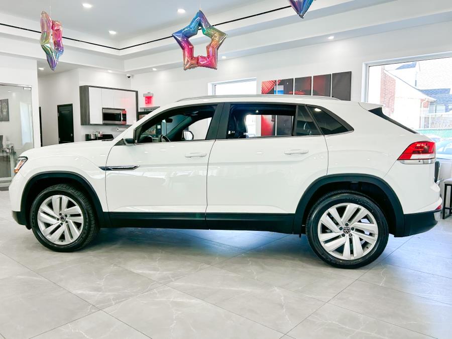 2021 Volkswagen Atlas Cross Sport 3.6L V6 SE w/Technology FWD, available for sale in Franklin Square, New York | Luxury Motor Club. Franklin Square, New York 2021 Volkswagen Atlas Cross Sport 3.6L V6 SE w/Technology FWD, available for sale in Franklin Square, New York | Luxury Motor Club. Franklin Square, New York