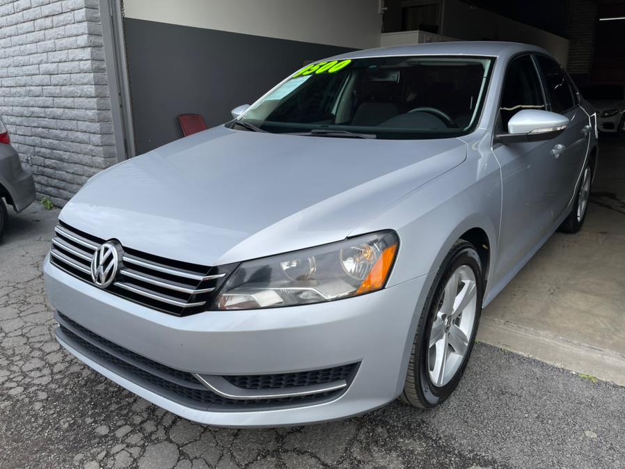 2012 Volkswagen Passat 4dr Sdn 2.5L Auto SE PZEV, available for sale in Garden Grove, California | U Save Auto Auction. Garden Grove, California 2012 Volkswagen Passat 4dr Sdn 2.5L Auto SE PZEV, available for sale in Garden Grove, California | U Save Auto Auction. Garden Grove, California