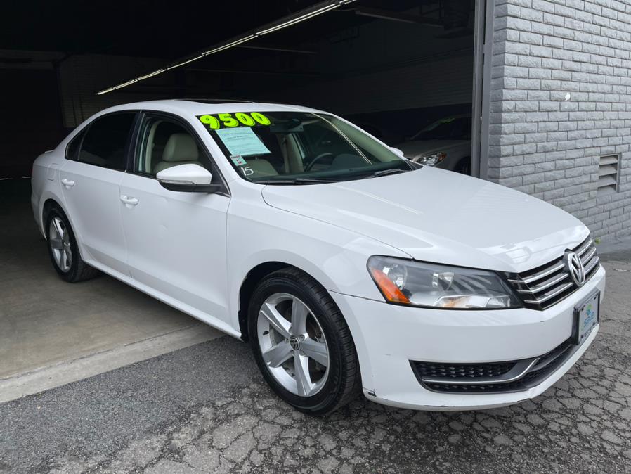 2012 Volkswagen Passat 4dr Sdn 2.5L Auto SE PZEV, available for sale in Garden Grove, California | U Save Auto Auction. Garden Grove, California 2012 Volkswagen Passat 4dr Sdn 2.5L Auto SE PZEV, available for sale in Garden Grove, California | U Save Auto Auction. Garden Grove, California