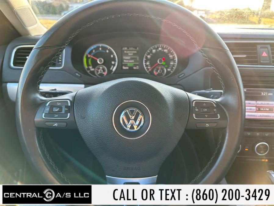 2014 Volkswagen Jetta Sedan 4dr DSG Hybrid SE, available for sale in East Windsor, Connecticut | Central A/S LLC. East Windsor, Connecticut 2014 Volkswagen Jetta Sedan 4dr DSG Hybrid SE, available for sale in East Windsor, Connecticut | Central A/S LLC. East Windsor, Connecticut