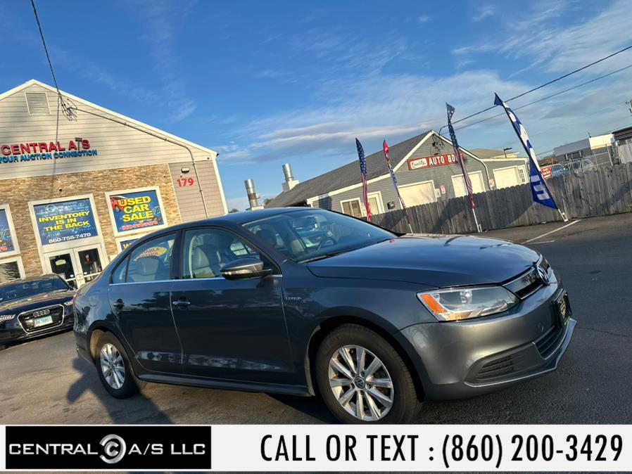 2014 Volkswagen Jetta Sedan 4dr DSG Hybrid SE, available for sale in East Windsor, Connecticut | Central A/S LLC. East Windsor, Connecticut 2014 Volkswagen Jetta Sedan 4dr DSG Hybrid SE, available for sale in East Windsor, Connecticut | Central A/S LLC. East Windsor, Connecticut