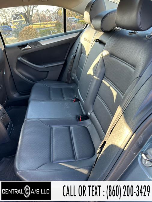 2013 Volkswagen Jetta Sedan 4dr Auto SE w/Convenience PZEV *Ltd Avail*, available for sale in East Windsor, Connecticut | Central A/S LLC. East Windsor, Connecticut 2013 Volkswagen Jetta Sedan 4dr Auto SE w/Convenience PZEV *Ltd Avail*, available for sale in East Windsor, Connecticut | Central A/S LLC. East Windsor, Connecticut
