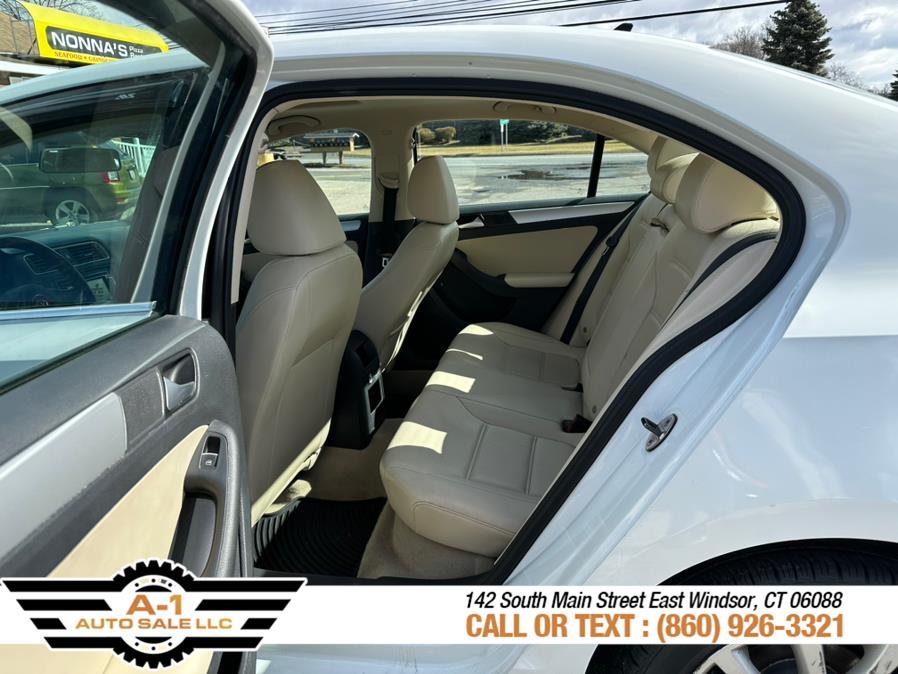 2014 Volkswagen Jetta Sedan 4dr Auto SE PZEV, available for sale in East Windsor, Connecticut | A1 Auto Sale LLC. East Windsor, Connecticut 2014 Volkswagen Jetta Sedan 4dr Auto SE PZEV, available for sale in East Windsor, Connecticut | A1 Auto Sale LLC. East Windsor, Connecticut