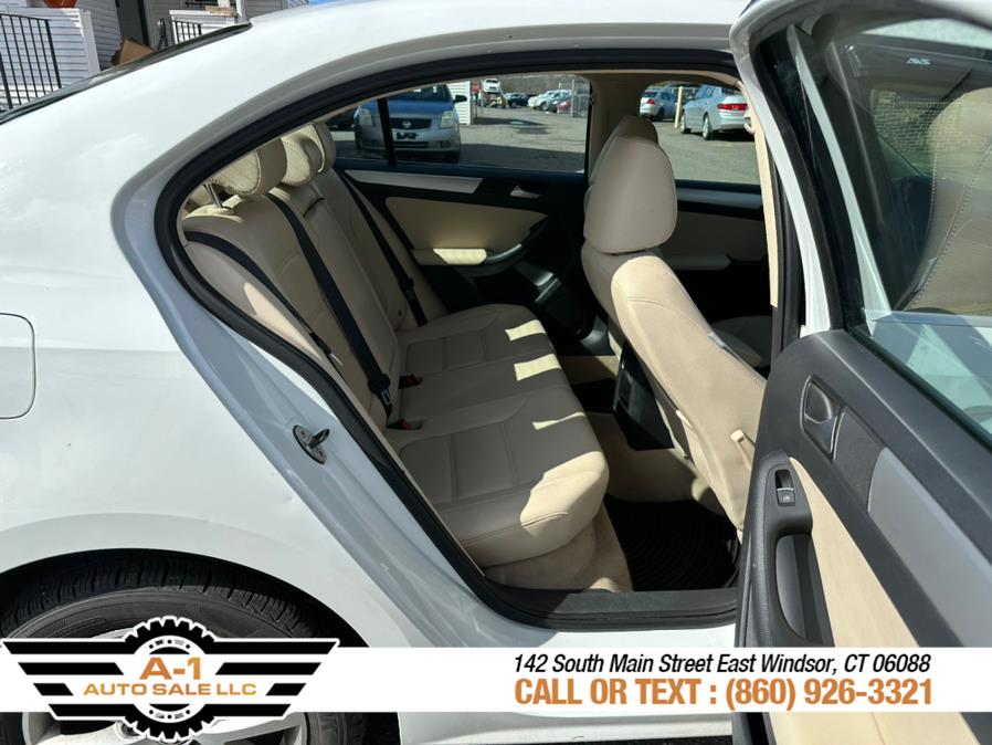 2014 Volkswagen Jetta Sedan 4dr Auto SE PZEV, available for sale in East Windsor, Connecticut | A1 Auto Sale LLC. East Windsor, Connecticut 2014 Volkswagen Jetta Sedan 4dr Auto SE PZEV, available for sale in East Windsor, Connecticut | A1 Auto Sale LLC. East Windsor, Connecticut
