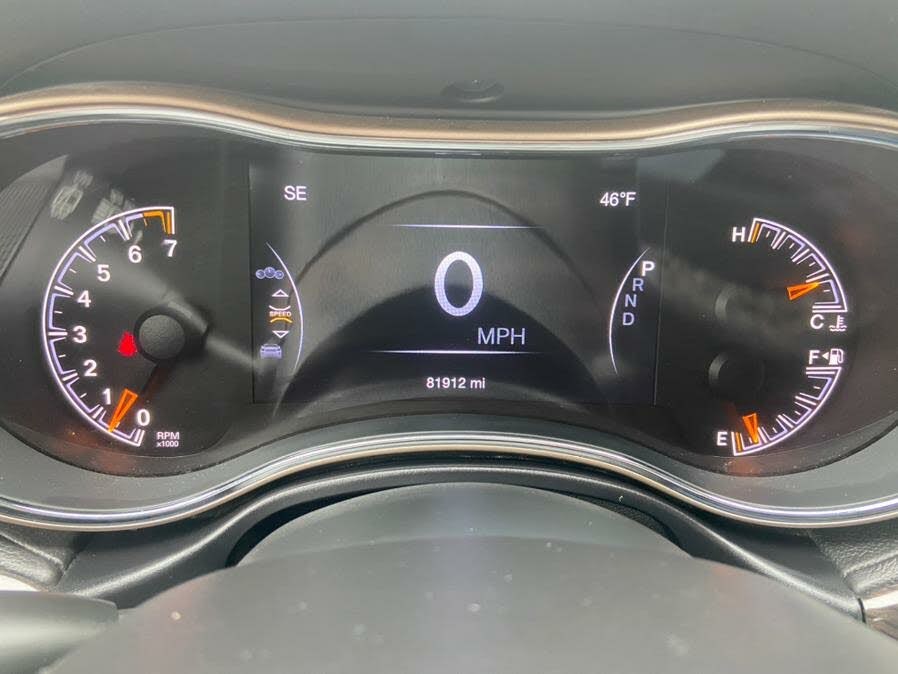 2016 Jeep Grand Cherokee 4WD 4dr High Altitude, available for sale in Newark , New Jersey | Champion Used Auto Sales 2. Newark , New Jersey 2016 Jeep Grand Cherokee 4WD 4dr High Altitude, available for sale in Newark , New Jersey | Champion Used Auto Sales 2. Newark , New Jersey
