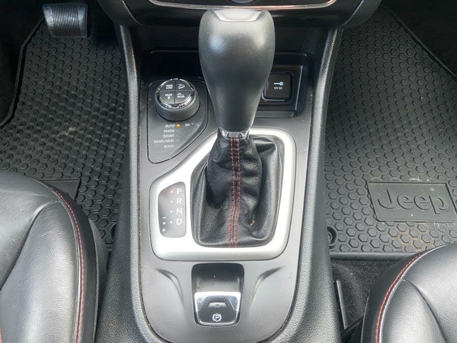 2015 Jeep Cherokee 4WD 4dr Trailhawk, available for sale in Newark , New Jersey | Champion Used Auto Sales 2. Newark , New Jersey 2015 Jeep Cherokee 4WD 4dr Trailhawk, available for sale in Newark , New Jersey | Champion Used Auto Sales 2. Newark , New Jersey
