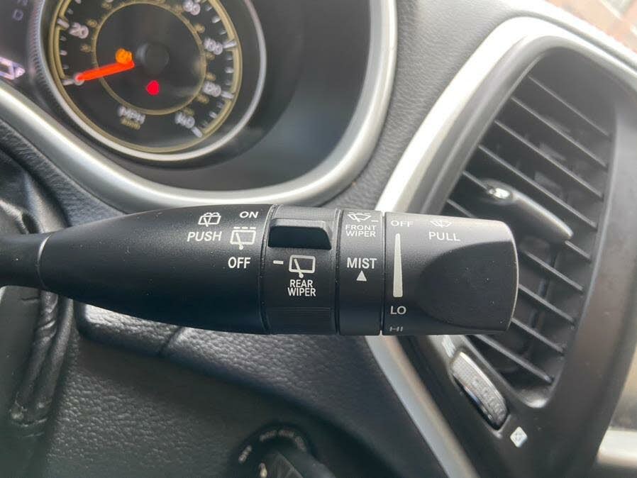 2015 Jeep Cherokee 4WD 4dr Trailhawk, available for sale in Newark , New Jersey | Champion Used Auto Sales 2. Newark , New Jersey 2015 Jeep Cherokee 4WD 4dr Trailhawk, available for sale in Newark , New Jersey | Champion Used Auto Sales 2. Newark , New Jersey