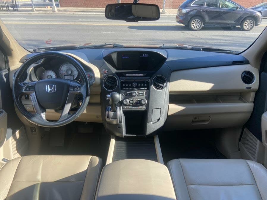 2015 Honda Pilot 4WD 4dr EX-L, available for sale in Newark , New Jersey | Champion Used Auto Sales 2. Newark , New Jersey 2015 Honda Pilot 4WD 4dr EX-L, available for sale in Newark , New Jersey | Champion Used Auto Sales 2. Newark , New Jersey