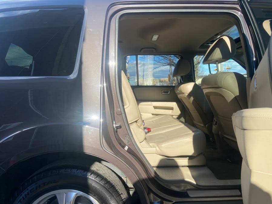 2015 Honda Pilot 4WD 4dr EX-L, available for sale in Newark , New Jersey | Champion Used Auto Sales 2. Newark , New Jersey 2015 Honda Pilot 4WD 4dr EX-L, available for sale in Newark , New Jersey | Champion Used Auto Sales 2. Newark , New Jersey