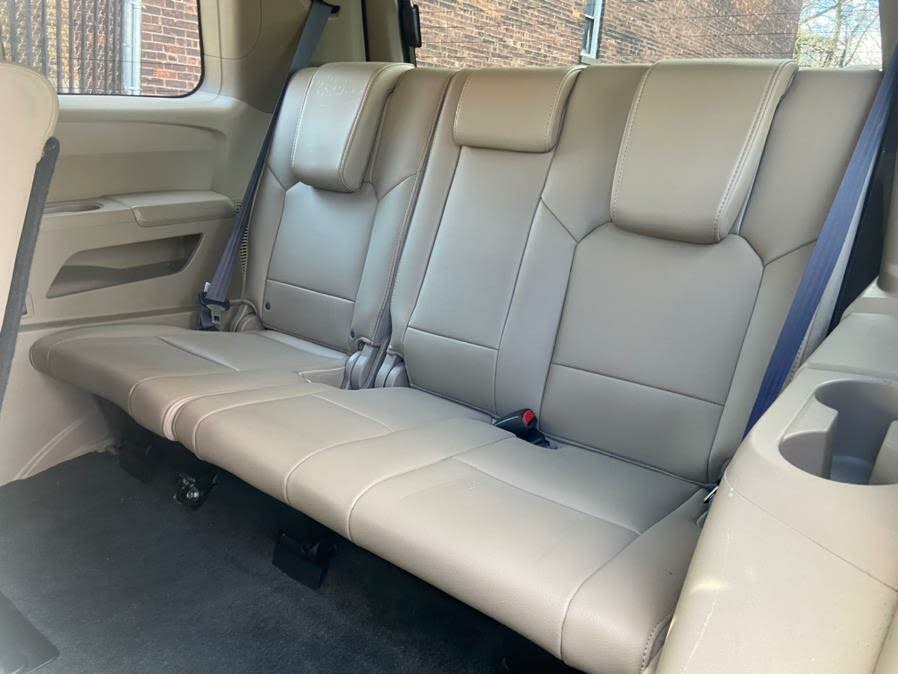 2015 Honda Pilot 4WD 4dr EX-L, available for sale in Newark , New Jersey | Champion Used Auto Sales 2. Newark , New Jersey 2015 Honda Pilot 4WD 4dr EX-L, available for sale in Newark , New Jersey | Champion Used Auto Sales 2. Newark , New Jersey