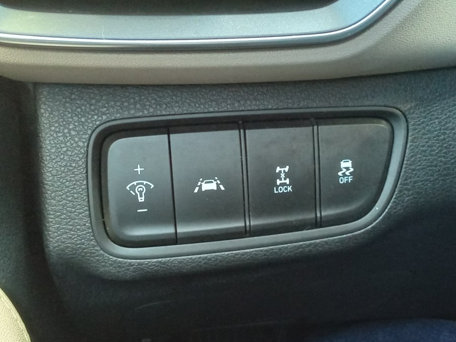 2020 Hyundai Santa Fe SE 2.4L Auto AWD, available for sale in Irvington, New Jersey | NJ Used Cars Center. Irvington, New Jersey 2020 Hyundai Santa Fe SE 2.4L Auto AWD, available for sale in Irvington, New Jersey | NJ Used Cars Center. Irvington, New Jersey