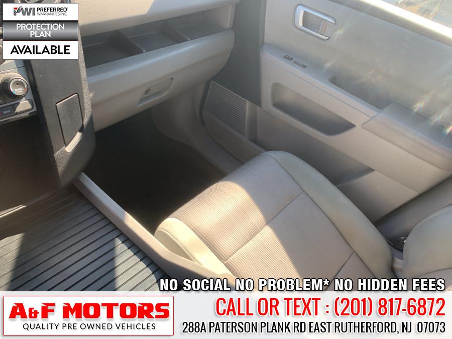 2013 Honda Pilot 4WD 4dr EX, available for sale in East Rutherford, New Jersey | A&F Motors LLC. East Rutherford, New Jersey 2013 Honda Pilot 4WD 4dr EX, available for sale in East Rutherford, New Jersey | A&F Motors LLC. East Rutherford, New Jersey