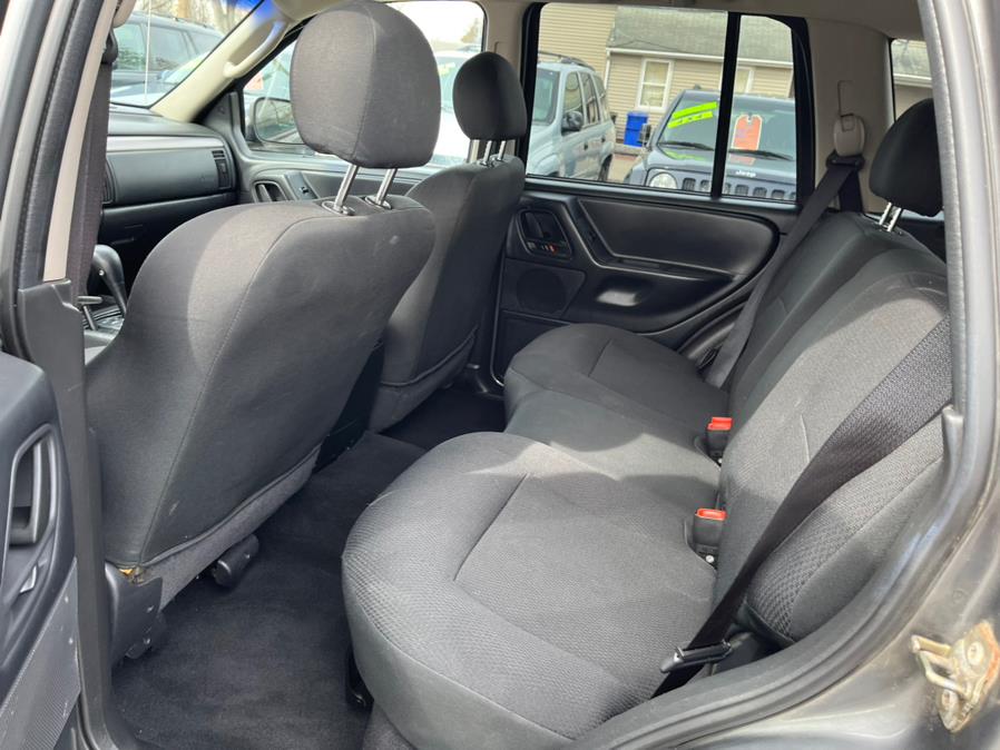 2002 Jeep Grand Cherokee 4dr Laredo 4WD, available for sale in East Windsor, Connecticut | CT Car Co LLC. East Windsor, Connecticut 2002 Jeep Grand Cherokee 4dr Laredo 4WD, available for sale in East Windsor, Connecticut | CT Car Co LLC. East Windsor, Connecticut