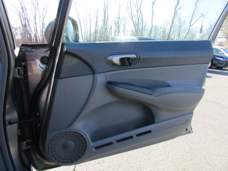 2007 Honda Civic Sdn 4dr AT LX, available for sale in East Windsor, Connecticut | United Auto Sales of E Windsor, Inc. East Windsor, Connecticut 2007 Honda Civic Sdn 4dr AT LX, available for sale in East Windsor, Connecticut | United Auto Sales of E Windsor, Inc. East Windsor, Connecticut
