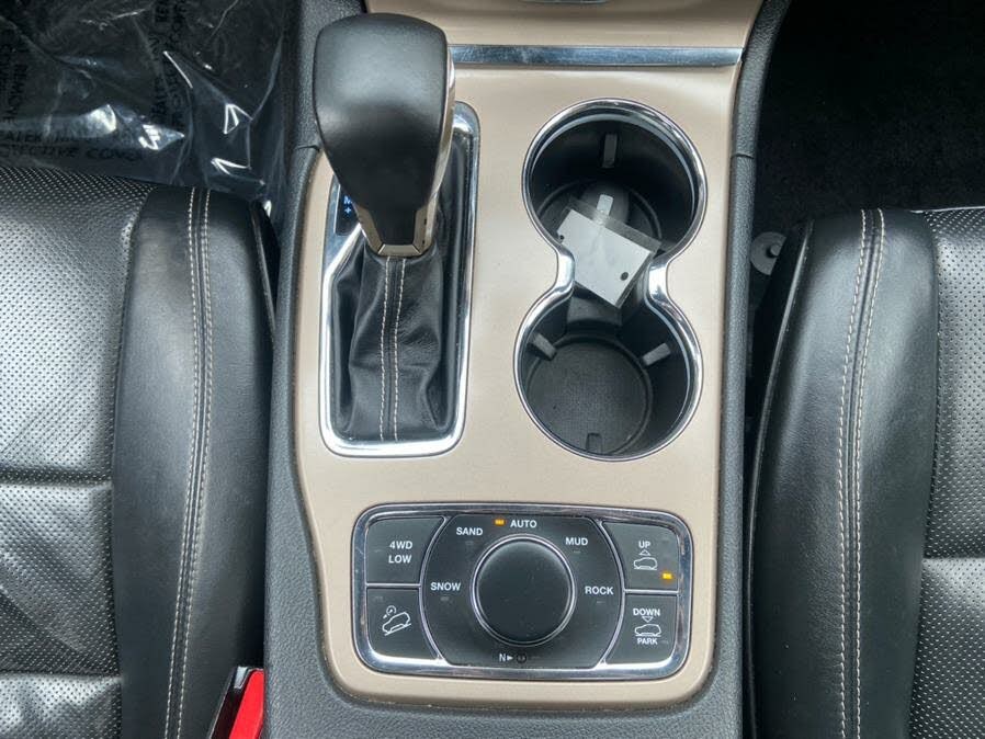 2016 Jeep Grand Cherokee 4WD 4dr High Altitude, available for sale in Newark, New Jersey | Champion Auto Sales. Newark, New Jersey 2016 Jeep Grand Cherokee 4WD 4dr High Altitude, available for sale in Newark, New Jersey | Champion Auto Sales. Newark, New Jersey