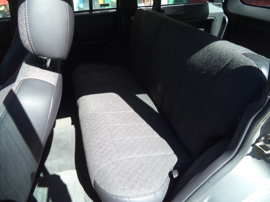 2001 Jeep Cherokee 4dr Limited 4WD, available for sale in Naugatuck, Connecticut | Riverside Motorcars, LLC. Naugatuck, Connecticut 2001 Jeep Cherokee 4dr Limited 4WD, available for sale in Naugatuck, Connecticut | Riverside Motorcars, LLC. Naugatuck, Connecticut