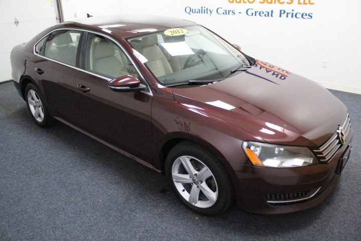 2012 Volkswagen Passat 4dr Sdn 2.5L Auto SE w/Sunroof PZEV, available for sale in Plainville, Connecticut | New England Auto Sales LLC. Plainville, Connecticut 2012 Volkswagen Passat 4dr Sdn 2.5L Auto SE w/Sunroof PZEV, available for sale in Plainville, Connecticut | New England Auto Sales LLC. Plainville, Connecticut