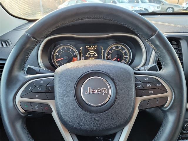 2014 Jeep Cherokee Latitude, available for sale in Stratford, Connecticut | Wiz Leasing Inc. Stratford, Connecticut 2014 Jeep Cherokee Latitude, available for sale in Stratford, Connecticut | Wiz Leasing Inc. Stratford, Connecticut
