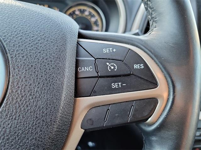 2014 Jeep Cherokee Latitude, available for sale in Stratford, Connecticut | Wiz Leasing Inc. Stratford, Connecticut 2014 Jeep Cherokee Latitude, available for sale in Stratford, Connecticut | Wiz Leasing Inc. Stratford, Connecticut