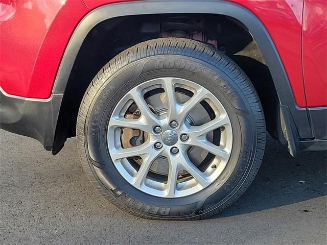 2014 Jeep Cherokee Latitude, available for sale in Stratford, Connecticut | Wiz Leasing Inc. Stratford, Connecticut 2014 Jeep Cherokee Latitude, available for sale in Stratford, Connecticut | Wiz Leasing Inc. Stratford, Connecticut