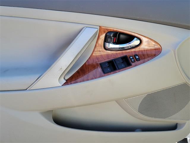 2010 Toyota Camry XLE, available for sale in Stratford, Connecticut | Wiz Leasing Inc. Stratford, Connecticut 2010 Toyota Camry XLE, available for sale in Stratford, Connecticut | Wiz Leasing Inc. Stratford, Connecticut