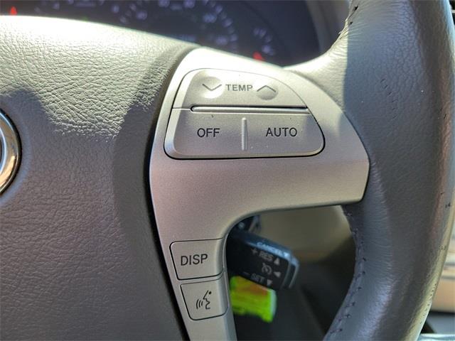 2010 Toyota Camry XLE, available for sale in Stratford, Connecticut | Wiz Leasing Inc. Stratford, Connecticut 2010 Toyota Camry XLE, available for sale in Stratford, Connecticut | Wiz Leasing Inc. Stratford, Connecticut