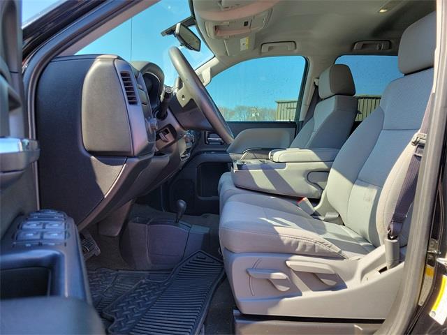2017 Chevrolet Silverado 1500 Custom, available for sale in Stratford, Connecticut | Wiz Leasing Inc. Stratford, Connecticut 2017 Chevrolet Silverado 1500 Custom, available for sale in Stratford, Connecticut | Wiz Leasing Inc. Stratford, Connecticut