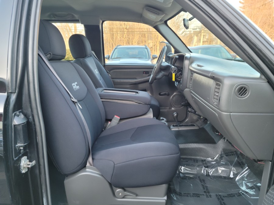 2005 Chevrolet Silverado 2500HD LS 4WD Extended Cab 6.6 Duramax Diesel, available for sale in East Windsor, Connecticut | Toro Auto. East Windsor, Connecticut 2005 Chevrolet Silverado 2500HD LS 4WD Extended Cab 6.6 Duramax Diesel, available for sale in East Windsor, Connecticut | Toro Auto. East Windsor, Connecticut