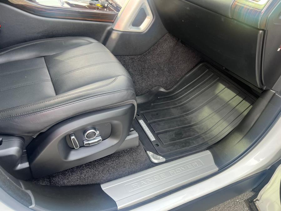 2016 Land Rover Range Rover 4WD 4dr HSE, available for sale in Berlin, Connecticut | Tru Auto Mall. Berlin, Connecticut 2016 Land Rover Range Rover 4WD 4dr HSE, available for sale in Berlin, Connecticut | Tru Auto Mall. Berlin, Connecticut