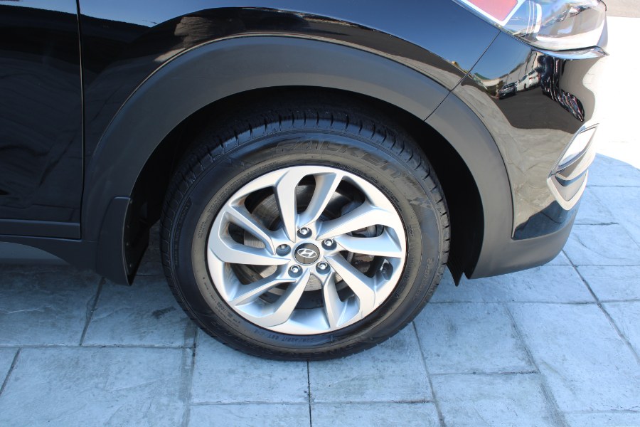 2016 Hyundai Tucson AWD 4dr SE, available for sale in Plantsville, Connecticut | Auto House of Luxury. Plantsville, Connecticut 2016 Hyundai Tucson AWD 4dr SE, available for sale in Plantsville, Connecticut | Auto House of Luxury. Plantsville, Connecticut
