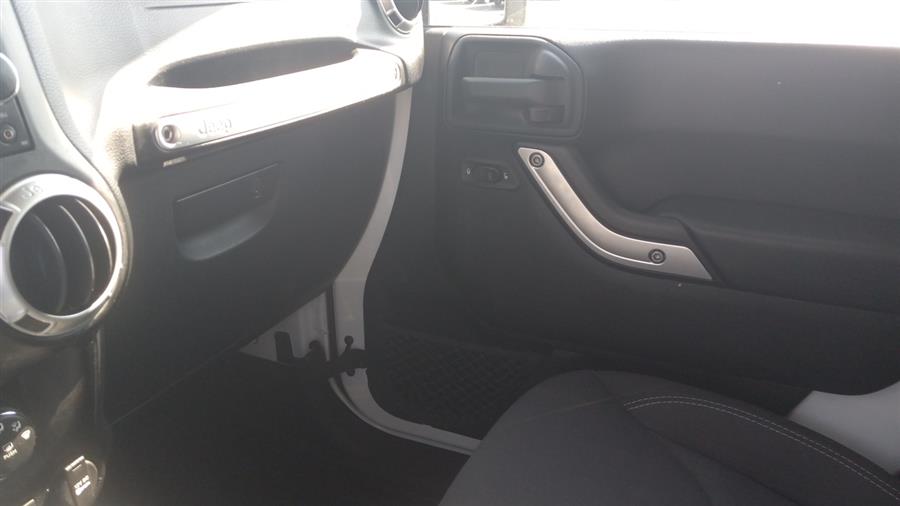 2013 Jeep Wrangler Unlimited 4WD 4dr Sahara, available for sale in Old Saybrook, Connecticut | Saybrook Auto Barn. Old Saybrook, Connecticut 2013 Jeep Wrangler Unlimited 4WD 4dr Sahara, available for sale in Old Saybrook, Connecticut | Saybrook Auto Barn. Old Saybrook, Connecticut