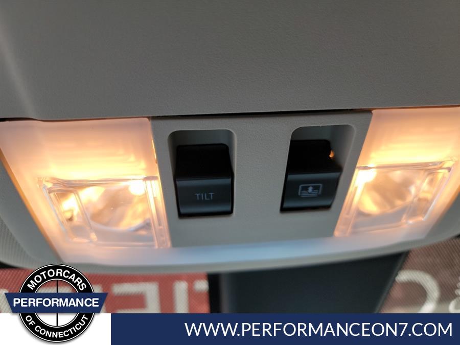 2013 Ford Edge 4dr Limited AWD, available for sale in Wilton, Connecticut | Performance Motor Cars Of Connecticut LLC. Wilton, Connecticut 2013 Ford Edge 4dr Limited AWD, available for sale in Wilton, Connecticut | Performance Motor Cars Of Connecticut LLC. Wilton, Connecticut