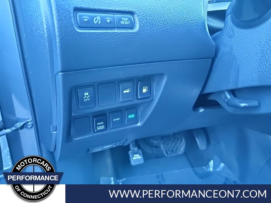 2018 Nissan Rogue AWD SV, available for sale in Wilton, Connecticut | Performance Motor Cars Of Connecticut LLC. Wilton, Connecticut 2018 Nissan Rogue AWD SV, available for sale in Wilton, Connecticut | Performance Motor Cars Of Connecticut LLC. Wilton, Connecticut