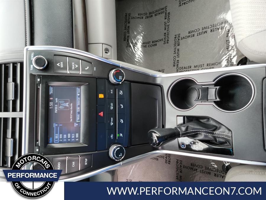 2015 Toyota Camry 4dr Sdn I4 Auto LE (Natl), available for sale in Wilton, Connecticut | Performance Motor Cars Of Connecticut LLC. Wilton, Connecticut 2015 Toyota Camry 4dr Sdn I4 Auto LE (Natl), available for sale in Wilton, Connecticut | Performance Motor Cars Of Connecticut LLC. Wilton, Connecticut