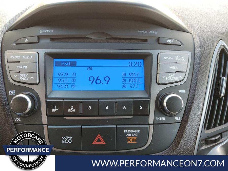 2015 Hyundai Tucson FWD 4dr GLS, available for sale in Wilton, Connecticut | Performance Motor Cars Of Connecticut LLC. Wilton, Connecticut 2015 Hyundai Tucson FWD 4dr GLS, available for sale in Wilton, Connecticut | Performance Motor Cars Of Connecticut LLC. Wilton, Connecticut