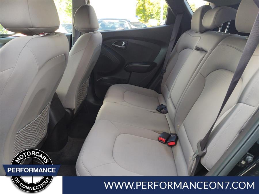 2015 Hyundai Tucson FWD 4dr GLS, available for sale in Wilton, Connecticut | Performance Motor Cars Of Connecticut LLC. Wilton, Connecticut 2015 Hyundai Tucson FWD 4dr GLS, available for sale in Wilton, Connecticut | Performance Motor Cars Of Connecticut LLC. Wilton, Connecticut